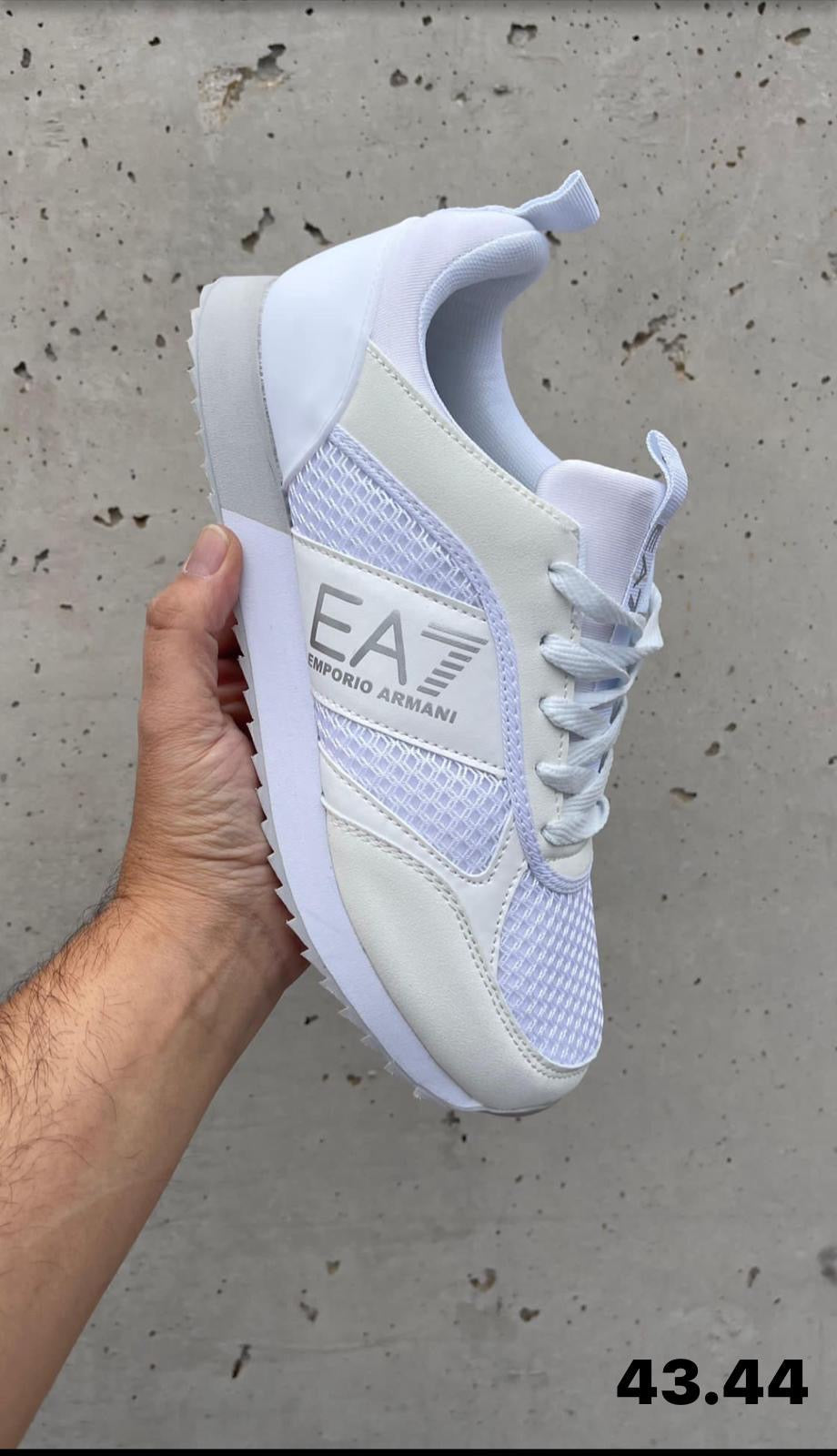 Armani blanco