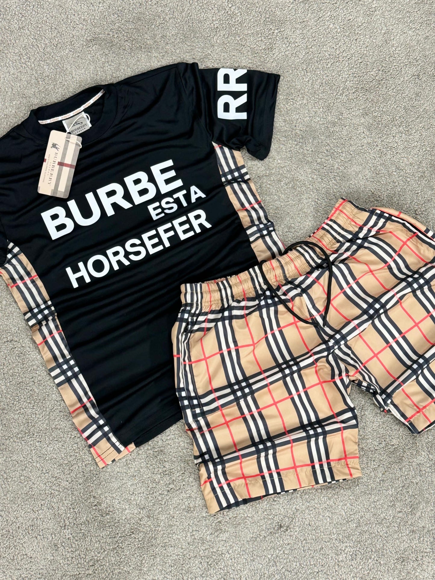 Conjunto burberry verano
