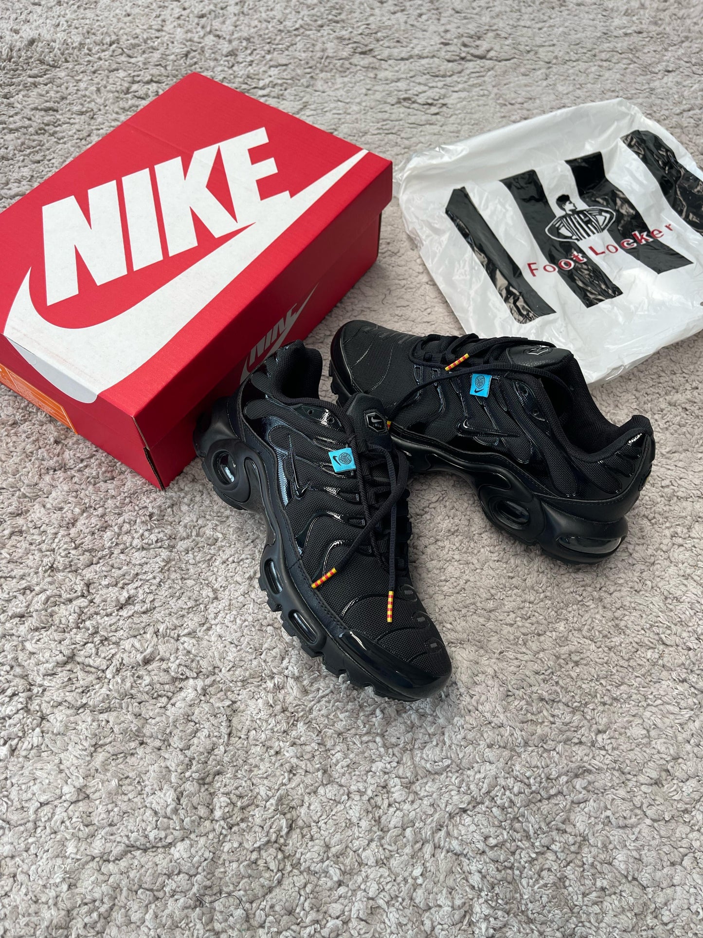 NIKE TN NEGRAS MÁXIMA CALIDAD