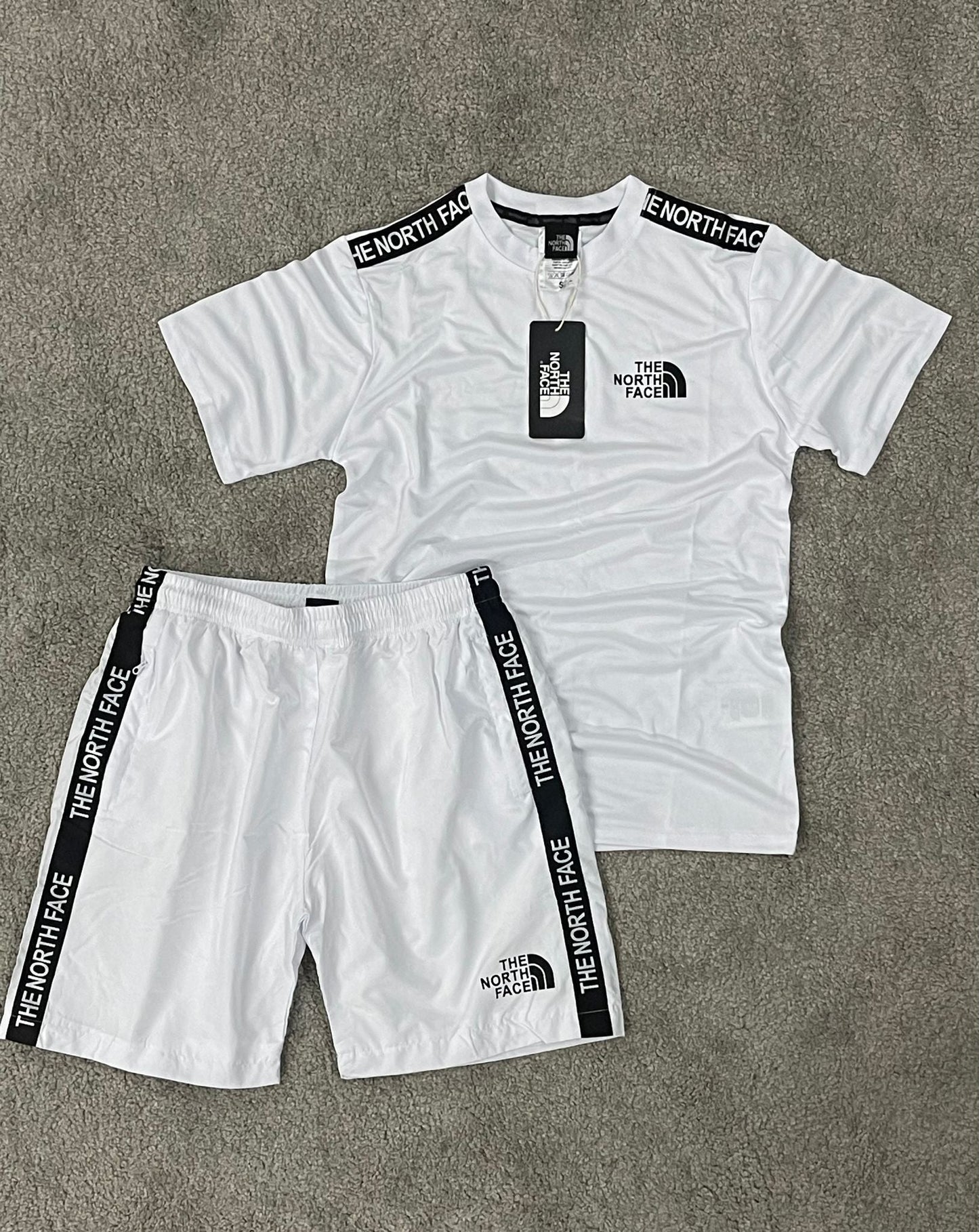 Conjunto verano North face blanco