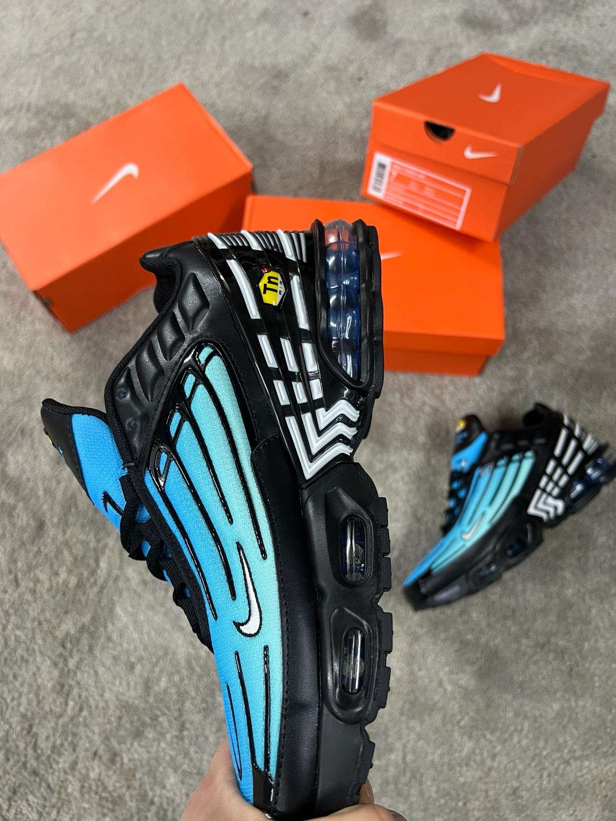 NIKE TUNED