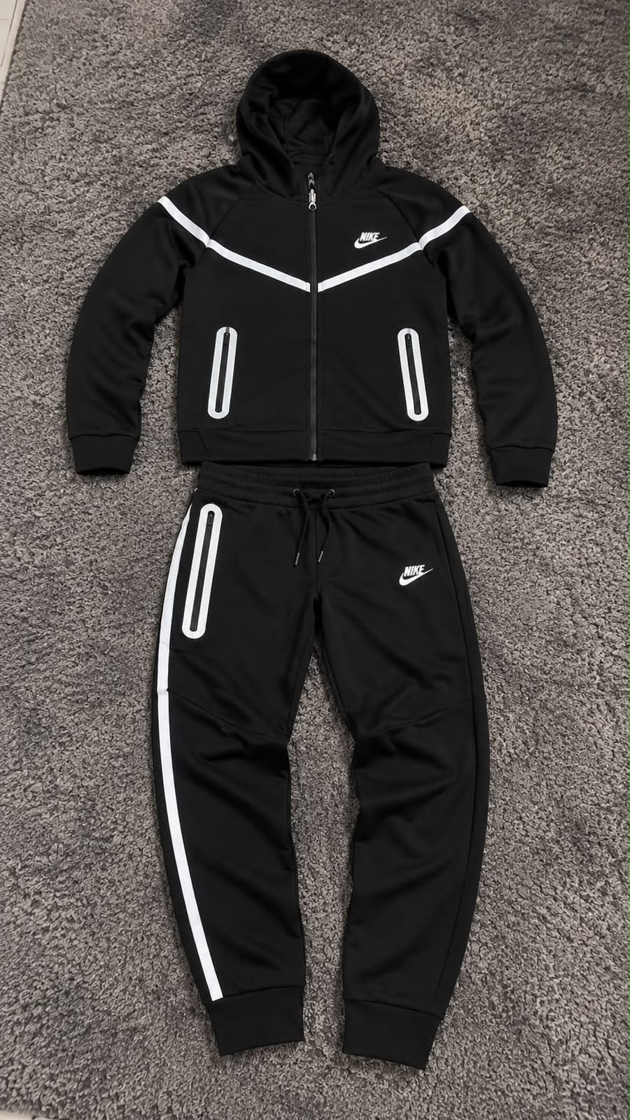 Nike Tech Fleece 2026 negro