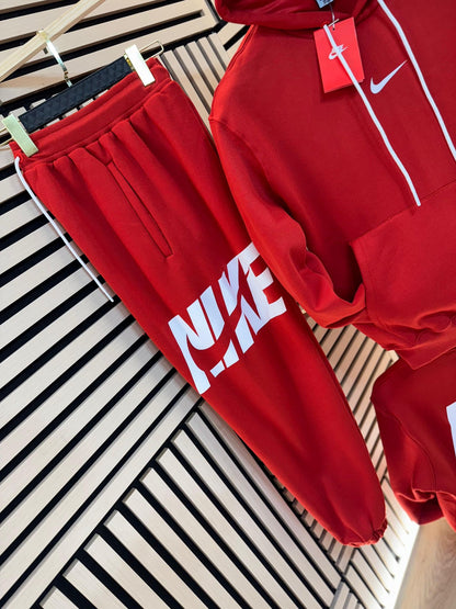 Chandal Nike rojo