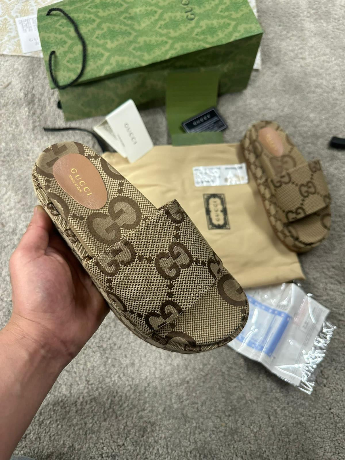 Chanclas gucci