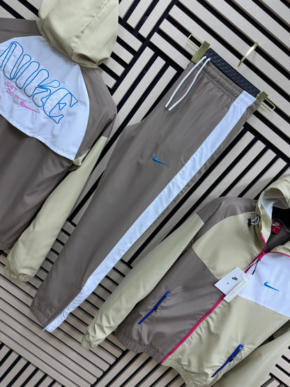 Chándal Nike 

CALIDAD INIGUALABLE G5
