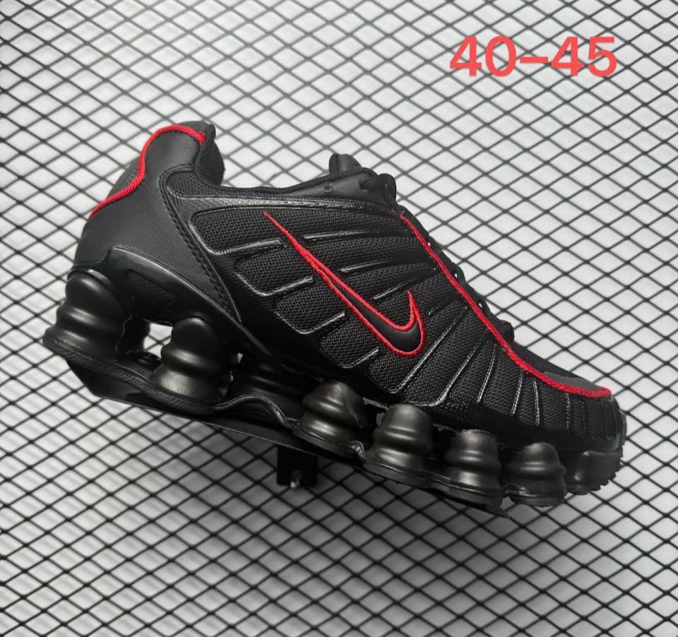 NIKE SHOX