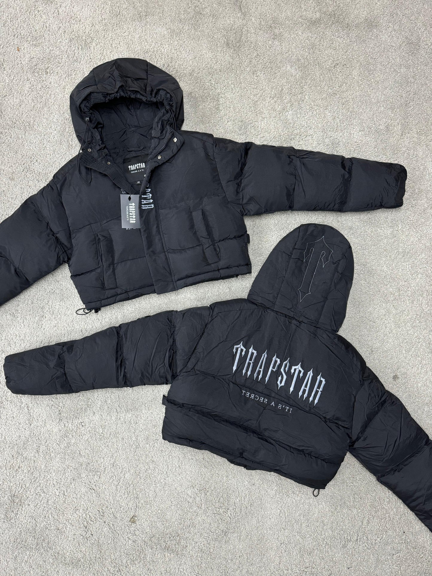Chaquetas TRAPSTAR it’s secret

Chica