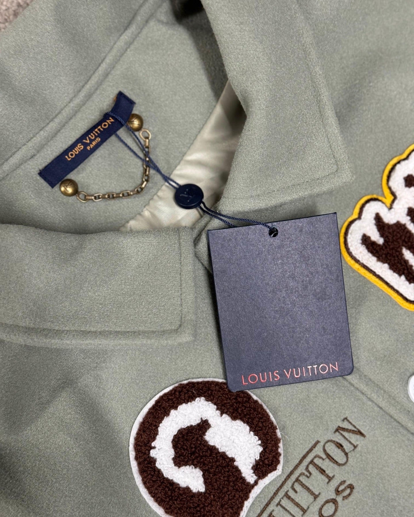 Chaquetas LOUIS VUITTON

Calidad *HOT GAME*