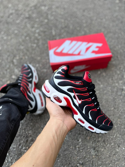 NIKE TN SHARK RED WHIT BLACK MÁXIMA CALIDAD