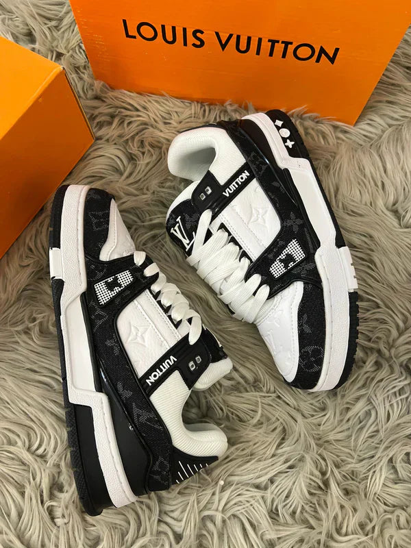 Louis Vuitton Trainer Black