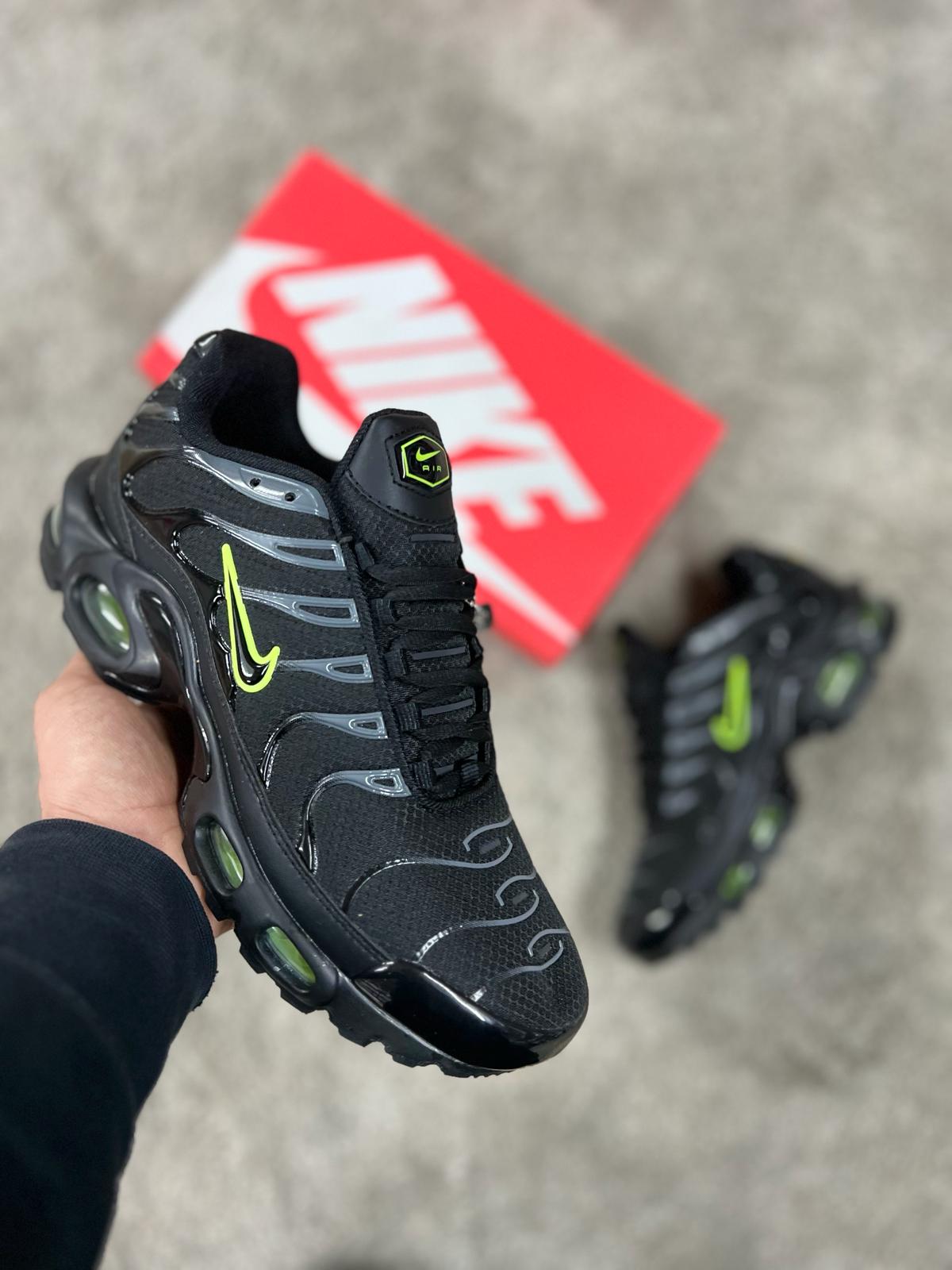 NIKE TN