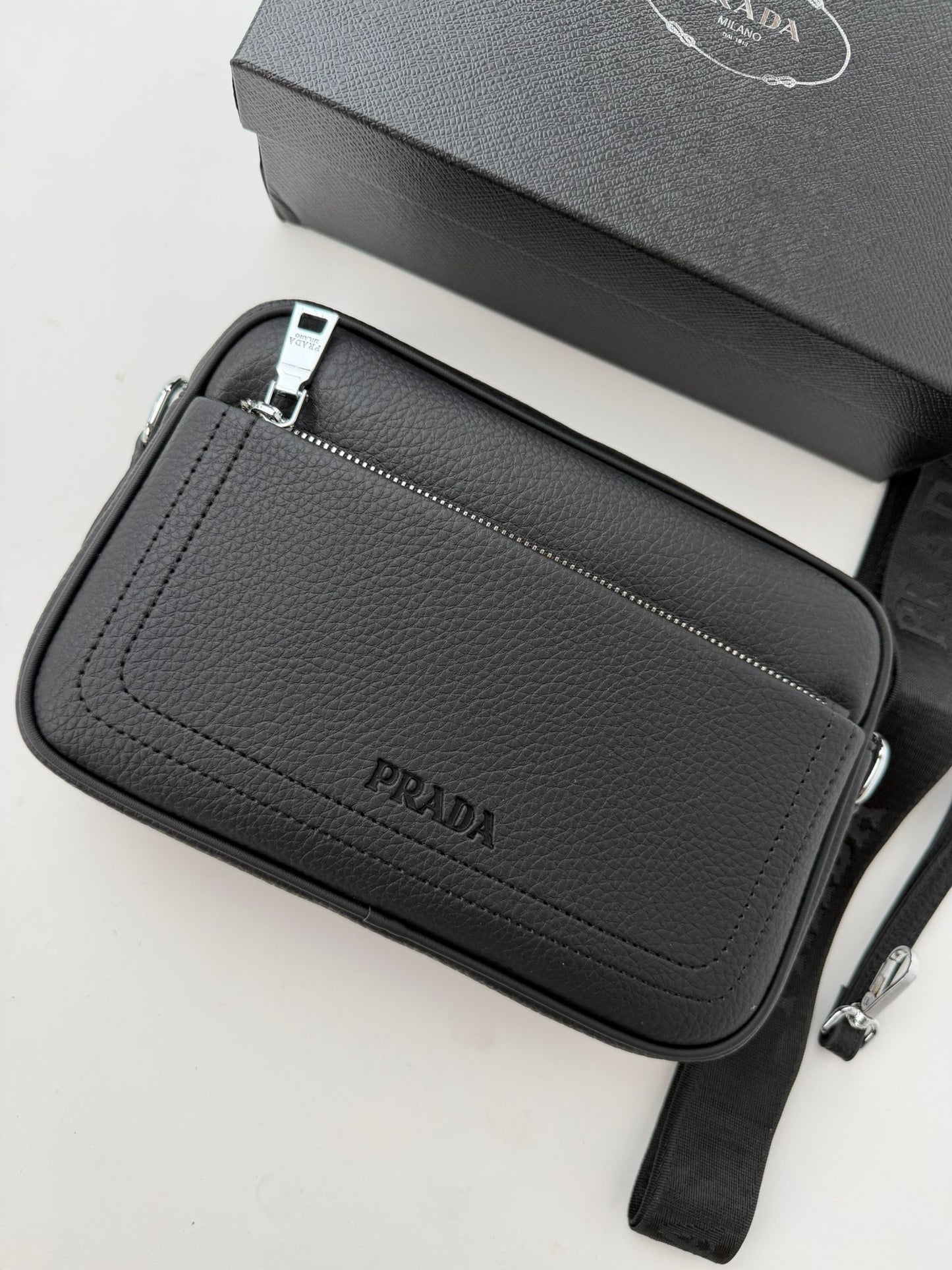 RIÑONERA PRADA CALIDAD G5