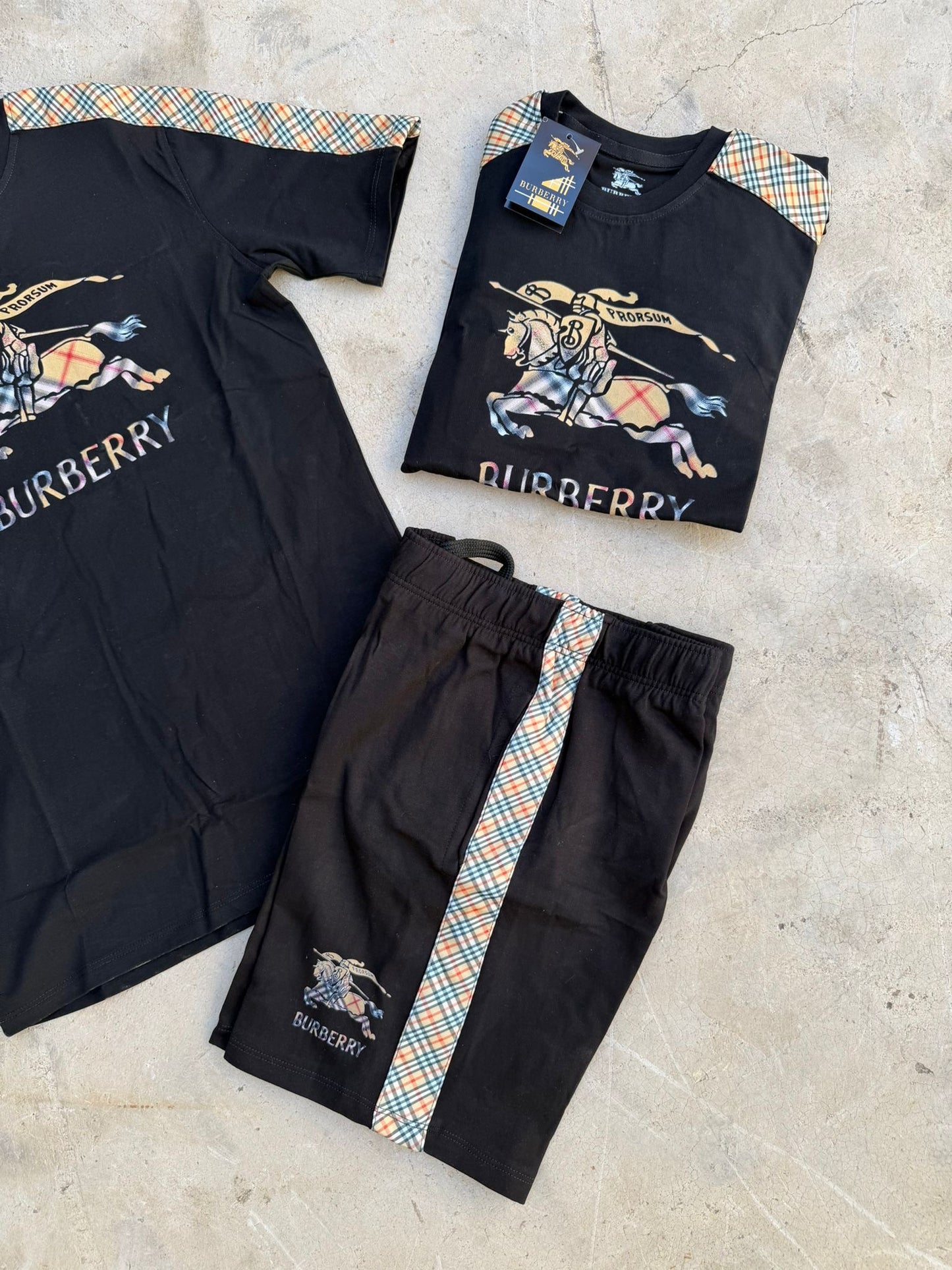 Conjunto burberry verano 2026