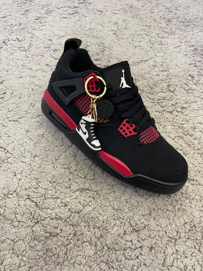 Jordan 4 "calidad media"