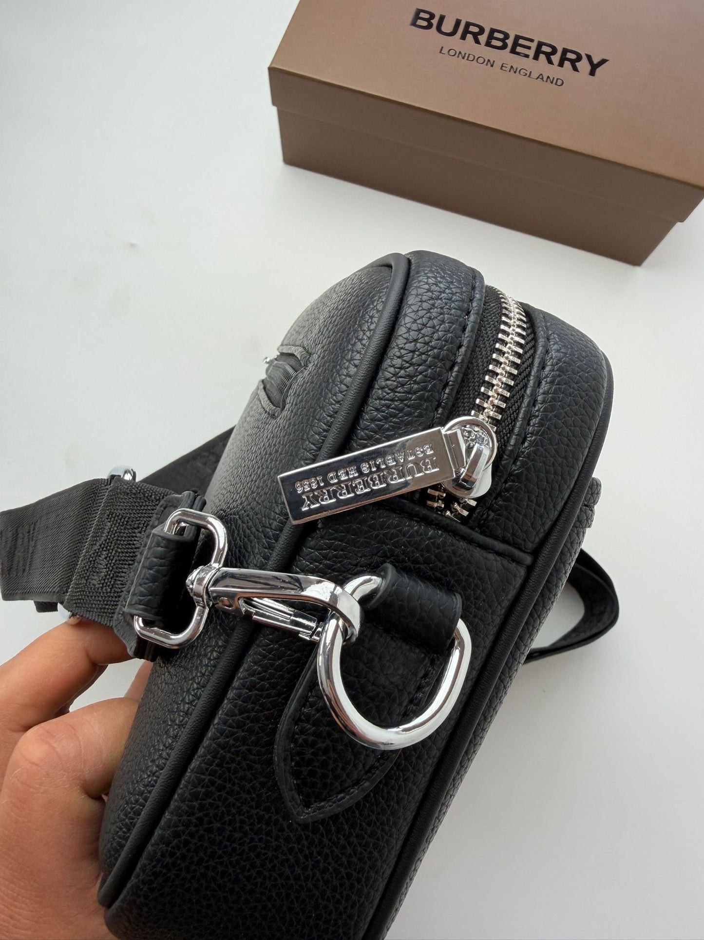 RIÑONERA BURBERRY CALIDAD G5