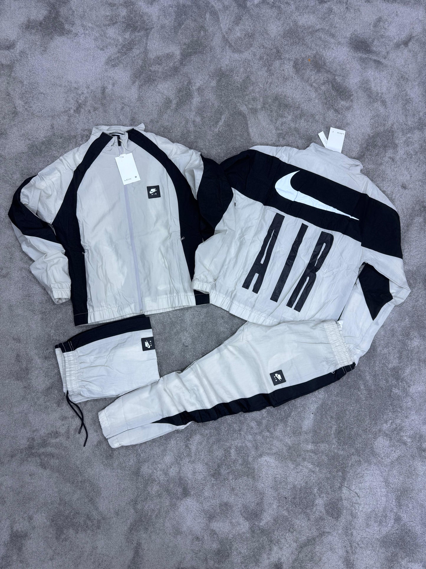 Chándal Nike AIR

CALIDAD INIGUALABLE G5