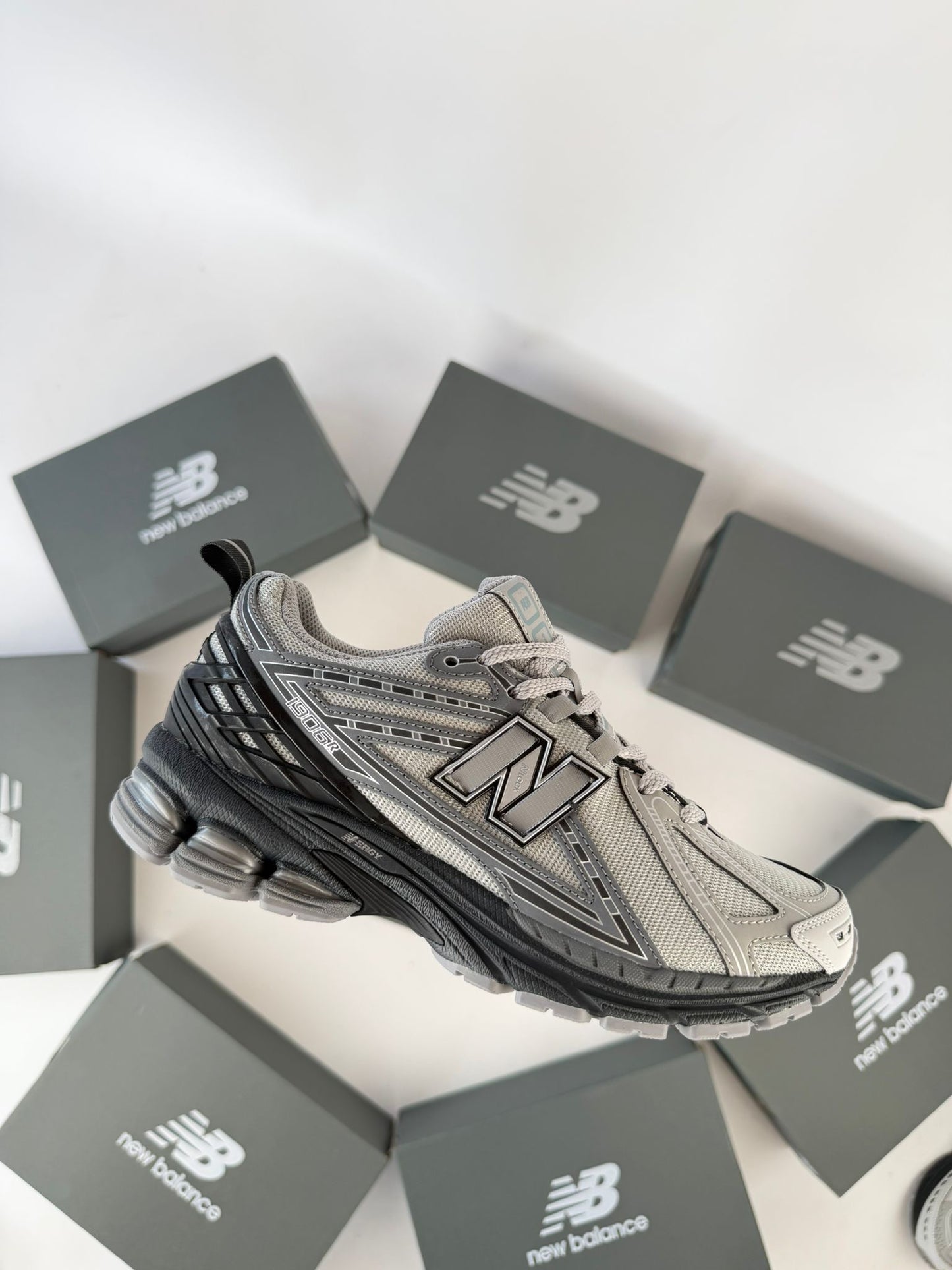 New Balance 1906 R