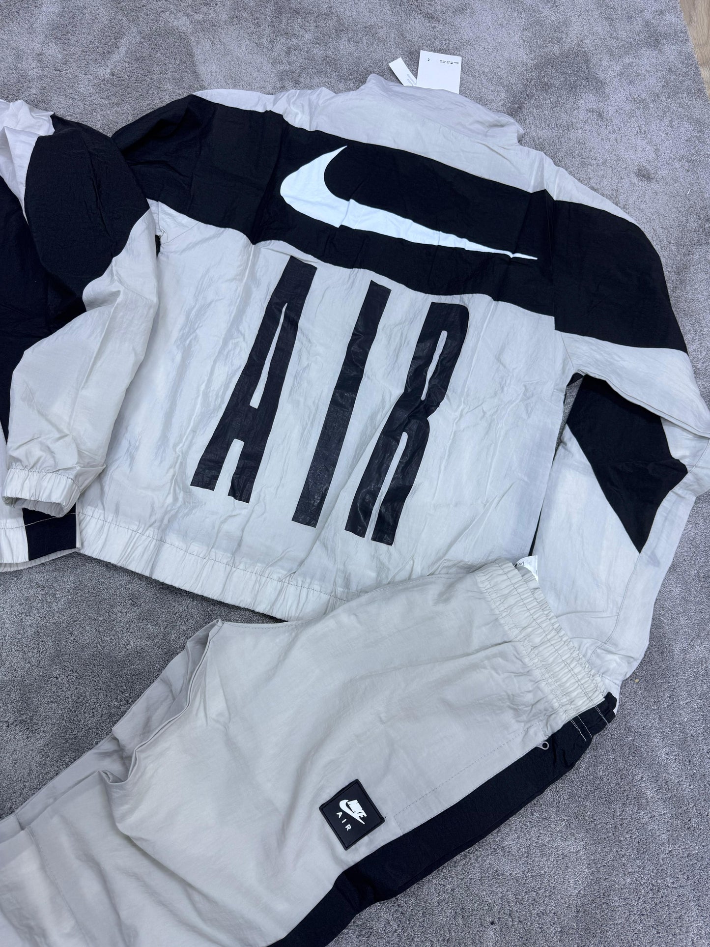 Chándal Nike AIR

CALIDAD INIGUALABLE G5