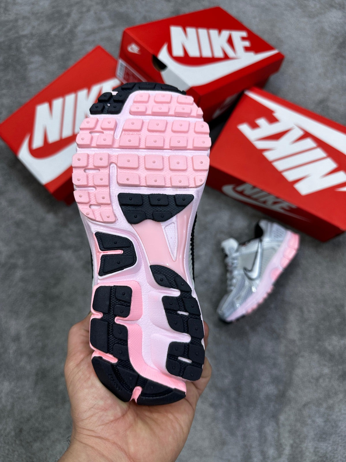 Nike vomeros 5