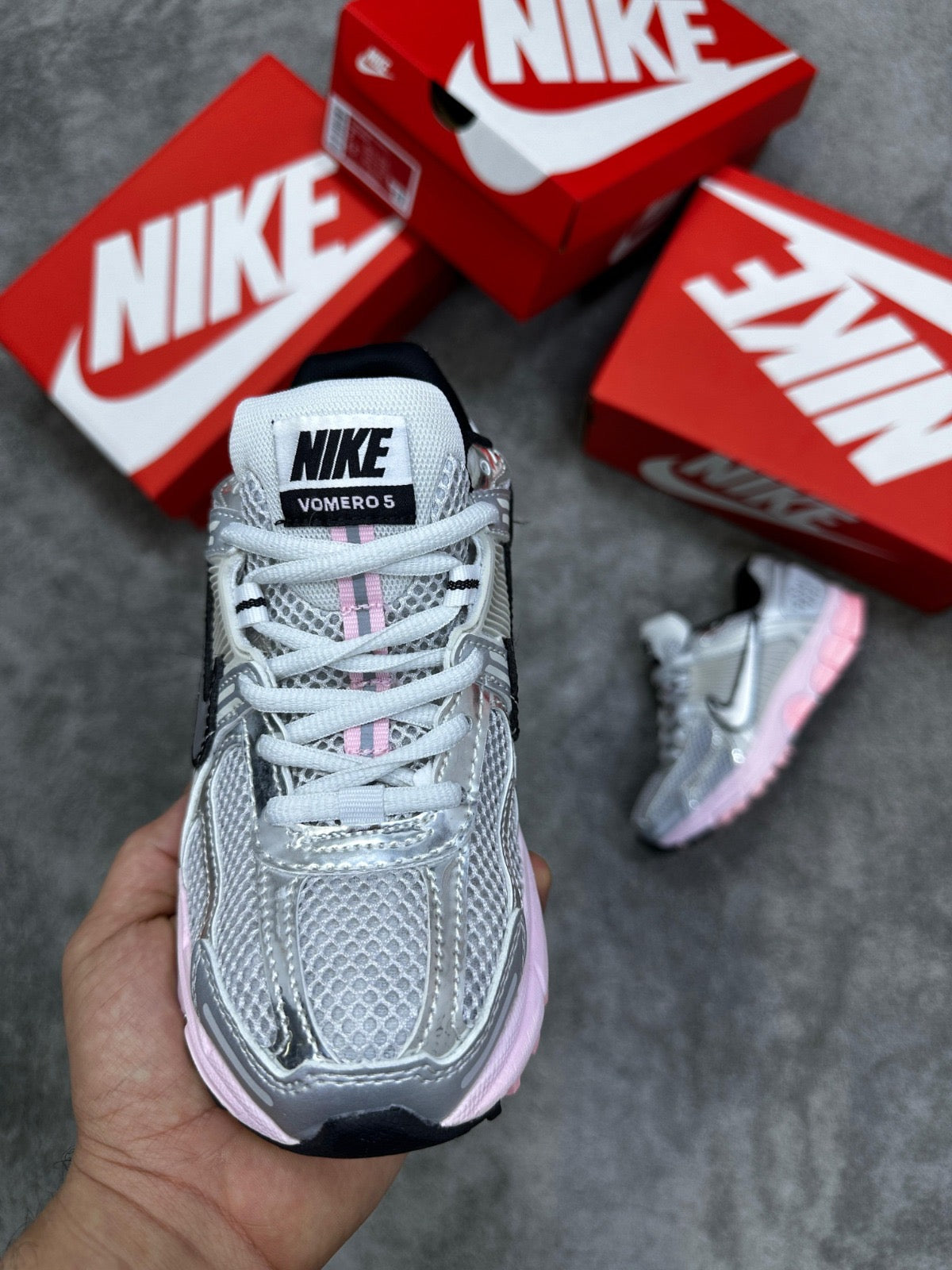 Nike vomeros 5