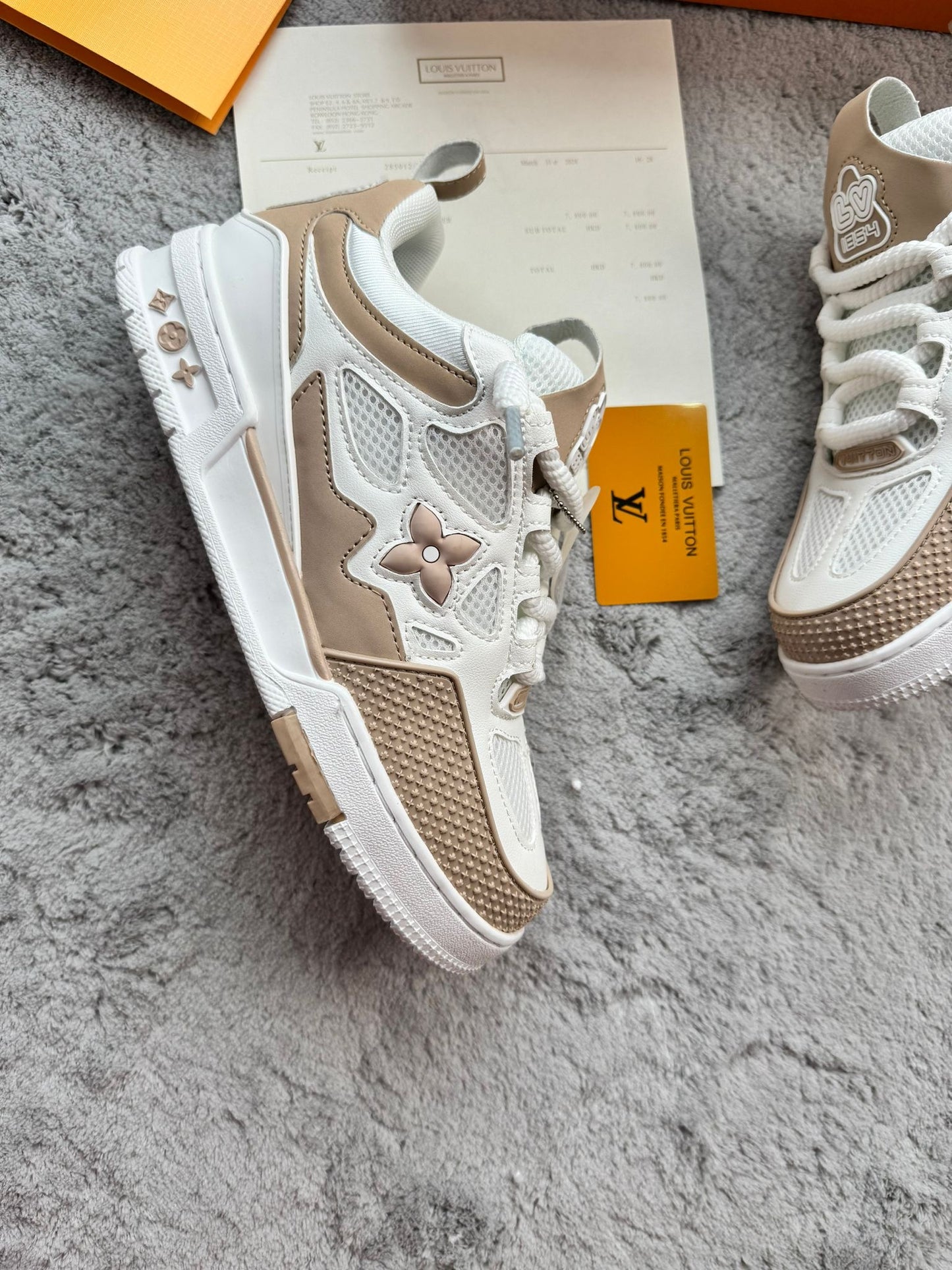 LOUIS VUITTON STAKE