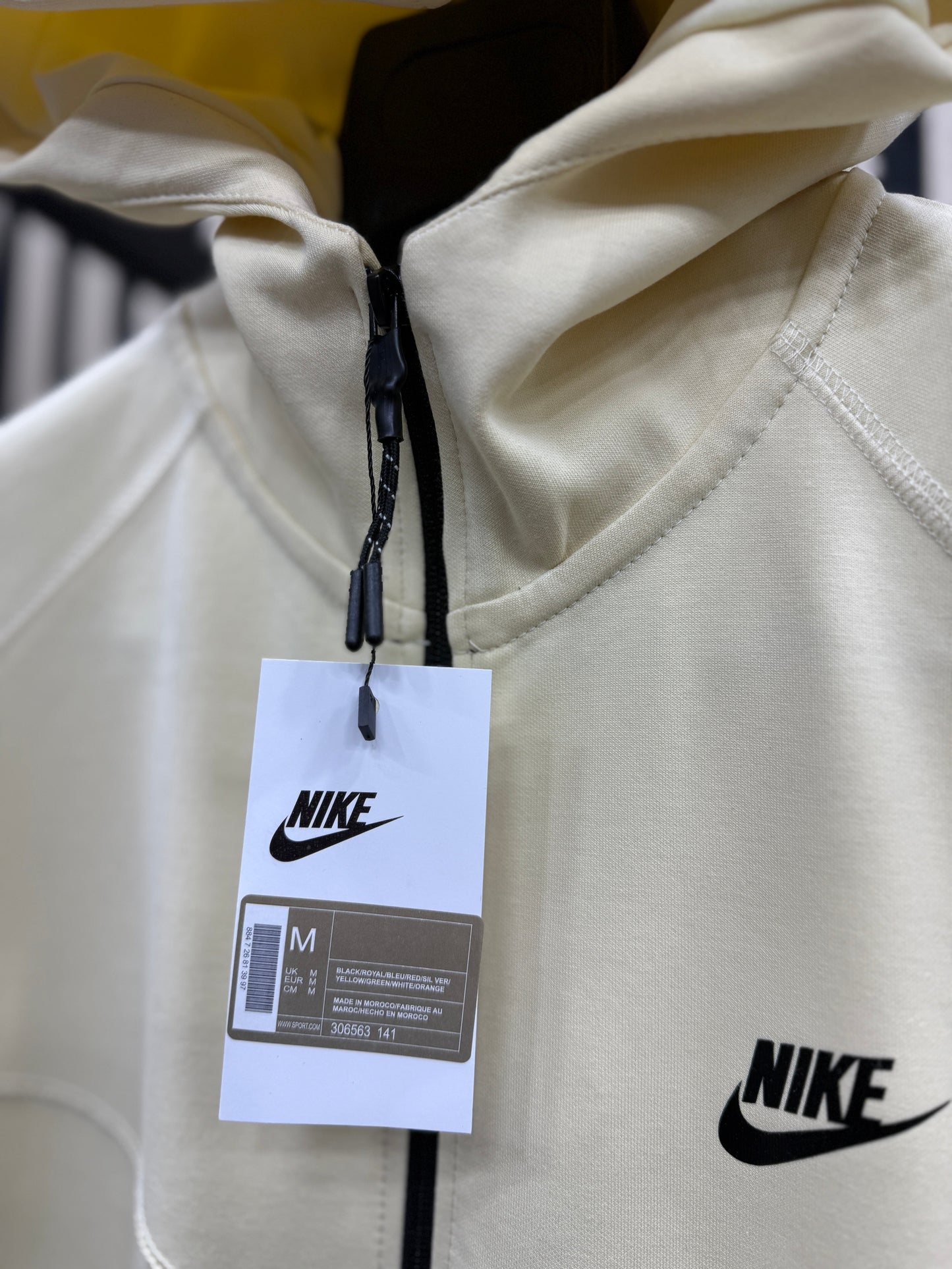 Chandal Nike Tech ( Crema )