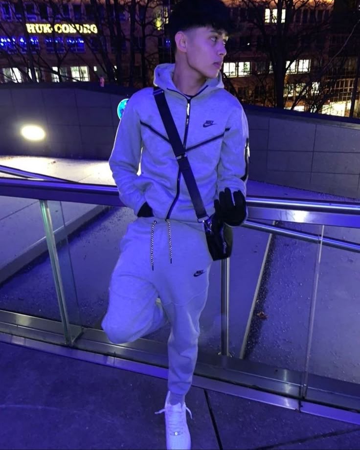 Nike Tech Fleece Gris