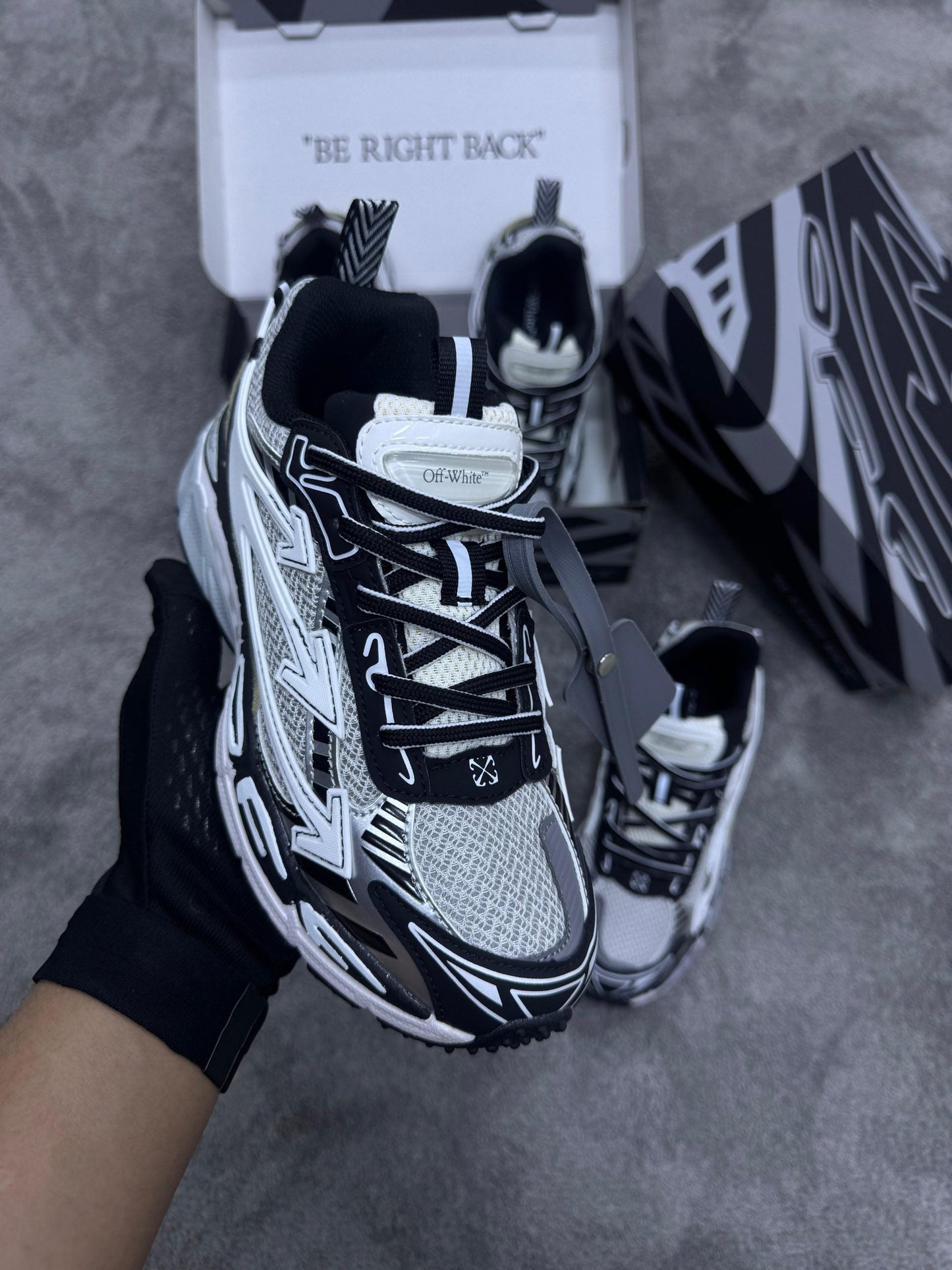 OFF-WHITE Be Right