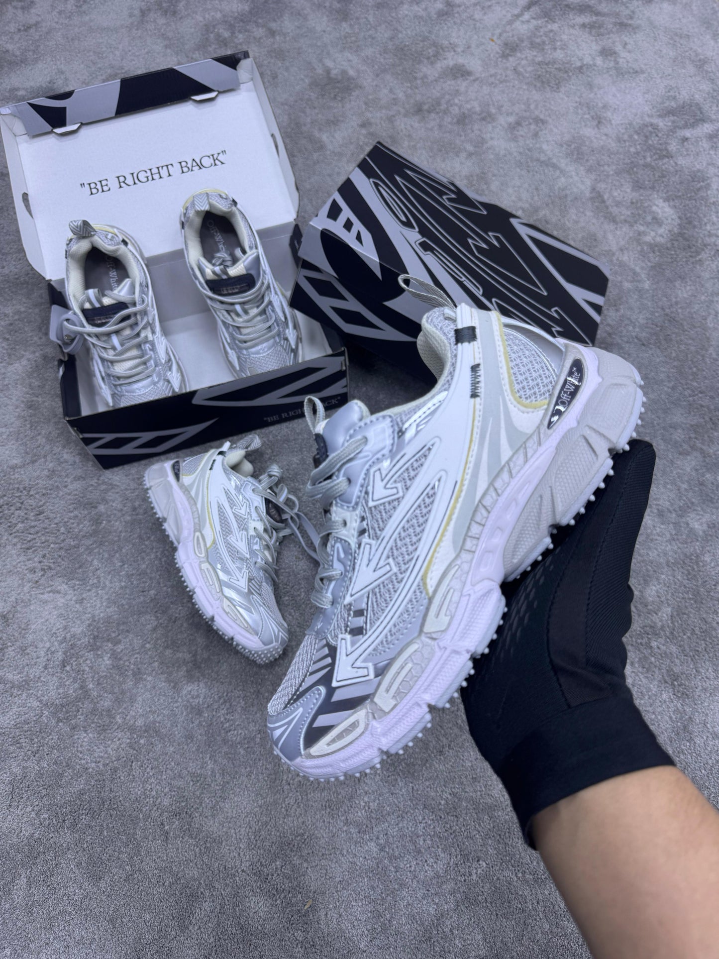 OFF-WHITE Be Right